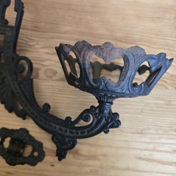 Vintage Cast Iron Oil Lamp Holder Arm - Picture 5 of 10